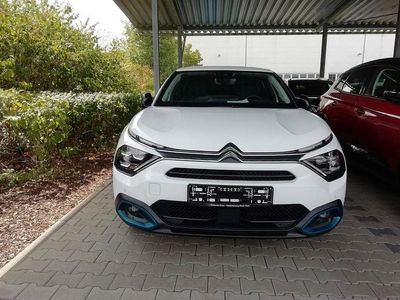 Weiß Gebraucht 2022 Citroën e-C4 Shine Limousine | 18.399 € (Etwas zu teuer)