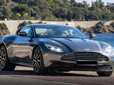 Grau Gebraucht 2017 Aston Martin DB11 Coupé | 129.950 € (Superpreis)