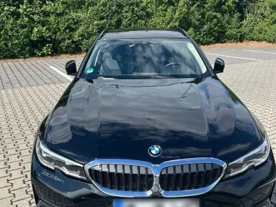 Gebraucht BMW 320 Advantage 190 PS (139 kW) 2020 Schwarz Kombi