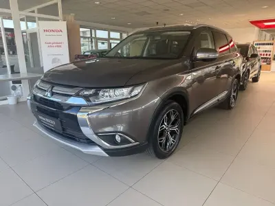 Gebraucht Mitsubishi Outlander Edition 150 PS (110 kW) 2018 Braun SUV
