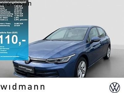 Gebraucht VW Golf VIII Life 116 PS (85 kW) 2024 Anemonenblau metallic Limousine