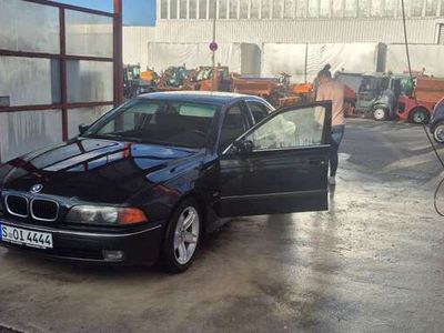 BMW 528