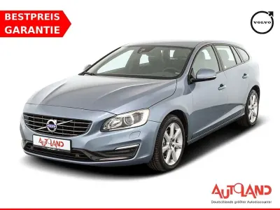 Gebraucht Volvo V60 R-Design 150 PS (110 kW) 2018 Blau Kombi