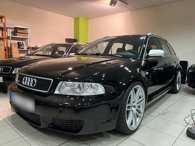 Schwarz Gebraucht 2001 Audi RS4 Kombi | 65.000 €