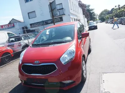 Używany Kia Venga Spirit 125 KM (91 kW) 2018 Czerwony Hatchback