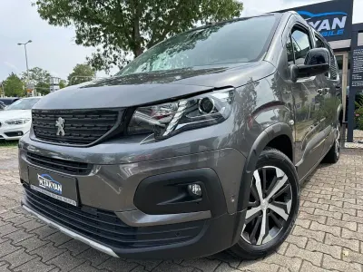 Gebraucht Peugeot Rifter Allure 131 PS (96 kW) 2021 Grau Van / Kleinbus