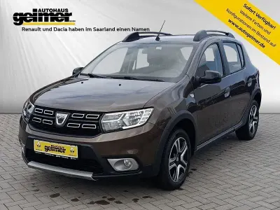 Gebraucht Dacia Sandero Celebration 101 PS (74 kW) 2021 Braun Limousine