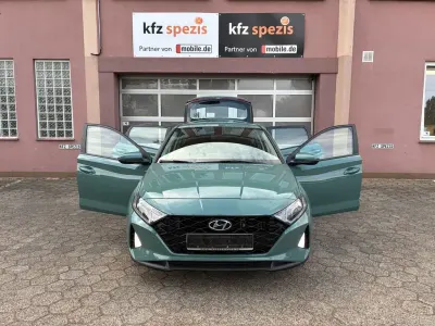 Gebraucht Hyundai i20 Trend 101 PS (74 kW) 2022 Grün Kleinwagen
