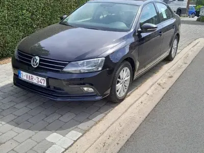 Gebraucht VW Jetta Trendline 105 PS (77 kW) 2015 Schwarz Limousine