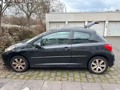 Gebraucht Peugeot 207 90 PS (66 kW) 2007 Schwarz Kleinwagen