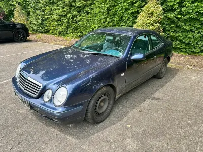 Gebraucht Mercedes CLK200 136 PS (100 kW) 1998 Blau Coupé