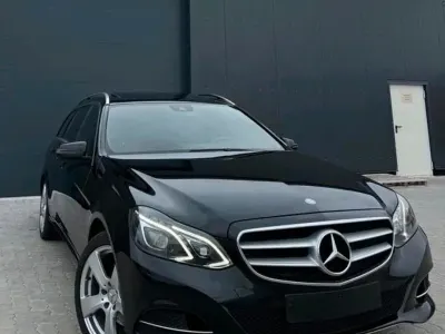 Gebraucht Mercedes E300 231 PS (169 kW) 2013 Schwarz Kombi