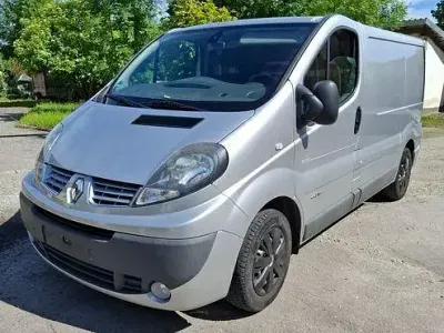 Gebraucht Renault Trafic 114 PS (83 kW) 2014 Silber Van / Kleinbus
