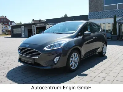 Gebraucht Ford Fiesta Titanium 101 PS (74 kW) 2018 Grau Kleinwagen