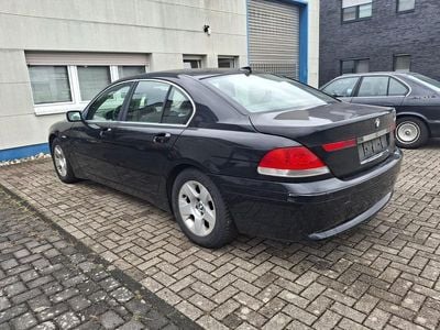 BMW 745