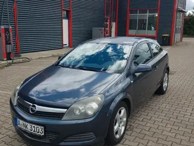 Gebraucht Opel Astra GTC Edition 90 PS (66 kW) 2008 Blau Limousine
