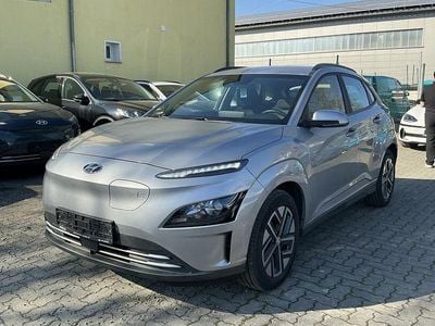 Gebraucht Hyundai Kona Select 100 kW (136 PS) 2022 Silber SUV
