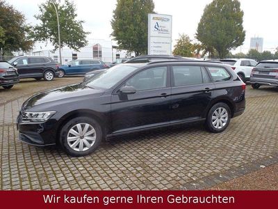 Gebraucht VW Passat Conceptline 150 PS (110 kW) 2022 Schwarz Kombi