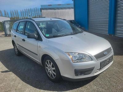 Second-hand Ford Focus Trend 101 CP (74 kW) 2005 Gri Break