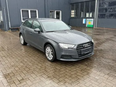 Używany Audi A3 Design 150 KM (110 kW) 2017 Szary Sedan/Limuzyna