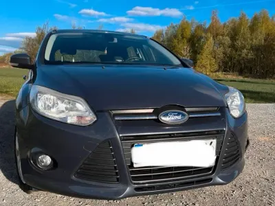 Gebraucht Ford Focus 125 PS (91 kW) 2012 Grau Limousine