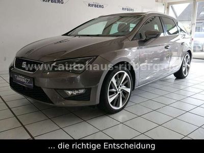 gebraucht Seat Leon ST 2.0 TDI FR DSG Navi/LED/Leder/Pano/