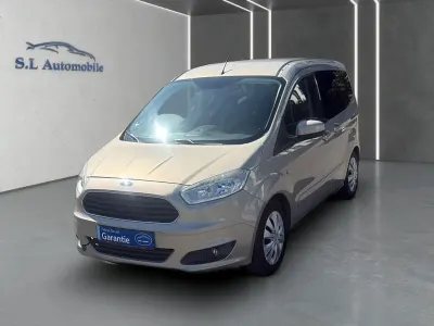 Używany Ford Tourneo Courier Ambiente 101 KM (74 kW) 2015 Złoty Minivan