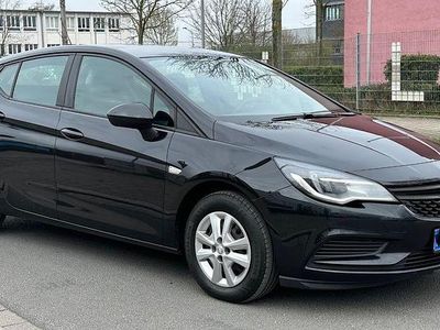 Gebraucht Opel Astra Eco 105 PS (77 kW) 2016 Schwarz Limousine