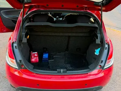 Gebraucht Lancia Ypsilon 90 PS (66 kW) 2014 Rot Kleinwagen