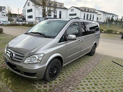 Gebraucht Mercedes Viano 163 PS (119 kW) 2012 Silber Van / Kleinbus