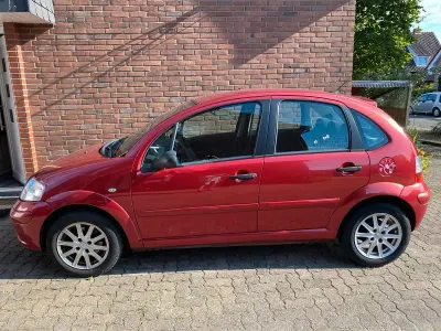 Gebraucht Citroën C3 90 PS (66 kW) 2008 Rot Limousine