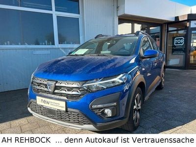 Second-hand Dacia Sandero Stepway 110 CP (80 kW) 2023 Albastru Berlinǎ