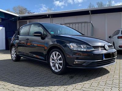Gebraucht VW Golf VII Sound 150 PS (110 kW) 2018 Schwarz Kleinwagen
