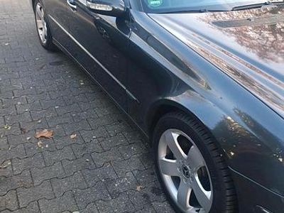 Gebraucht Mercedes E320 224 PS (164 kW) 2004 Grau Kombi