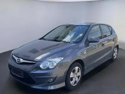 Gebraucht Hyundai i30 109 PS (80 kW) 2010 Grau Limousine