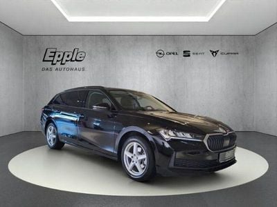 Gebraucht Skoda Superb Essence 150 PS (110 kW) 2025 Schwarz Kombi