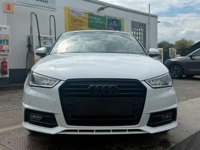Gebraucht Audi A1 90 PS (66 kW) 2015 Weiß Kleinwagen