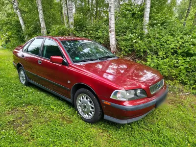 Gebraucht Volvo S40 122 PS (89 kW) 2000 Rot Limousine