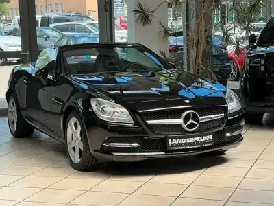 Gebraucht Mercedes SLK250 204 PS (150 kW) 2011 Obsidianschwarz  metalliclack Cabrio