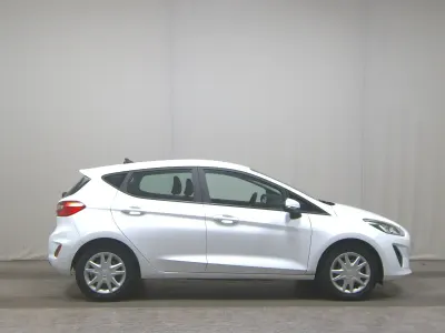 Gebraucht Ford Fiesta Cool & Connect 95 PS (69 kW) 2020 Frost weiss Kleinwagen