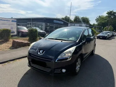 Gebraucht Peugeot 5008 Premium 156 PS (114 kW) 2011 Blau Van / Kleinbus