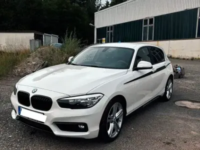 Gebraucht BMW 118 Advantage 136 PS (100 kW) 2018 Weiß Limousine