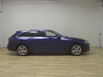 Blau Gebraucht 2023 Audi A4 Ambiente Kombi | 21.680 € (Superpreis)