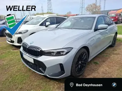Gebraucht BMW 330e Performance 292 PS (214 kW) 2025 Grau Limousine