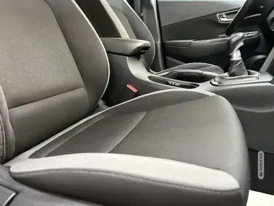 Gebraucht Hyundai Kona Advantage 120 PS (88 kW) 2020 Rot metallic SUV