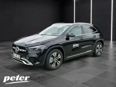 Gebraucht Mercedes GLA200 Progressive 163 PS (119 kW) 2025 Metalliclack kosmosschwarz SUV