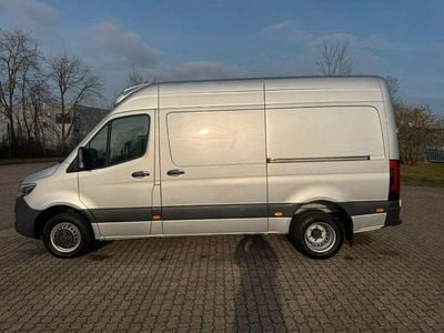 Gebraucht Mercedes Sprinter 190 PS (139 kW) 2020 Lackfarbe iridiumsilber mb 9775 (metallic) Van