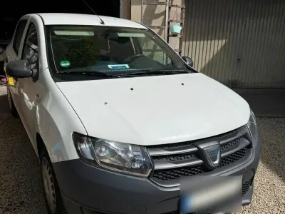 Używany Dacia Sandero 75 KM (55 kW) 2013 Biały Hatchback