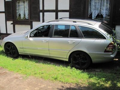 Mercedes C240