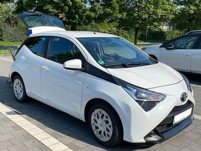 Usata Toyota Aygo 72 CV (52 kW) 2018 Bianco Utilitaria